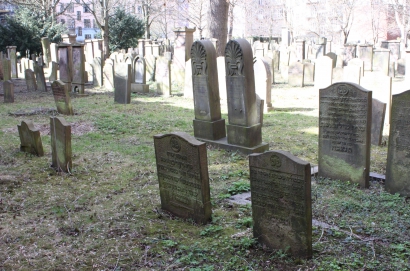 picture 00000-H-1-1-AF-apr2011.JPG