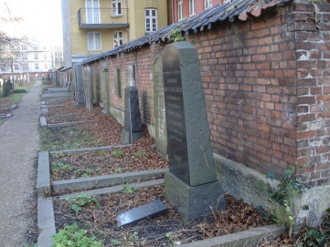 picture 00000-MB-1-1-TB-dec2011.JPG